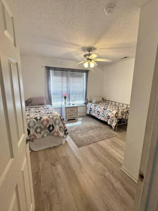Adorable 3Br/2Ba W/ Garage 2Min Walk Ecu Health Greenville Exterior foto