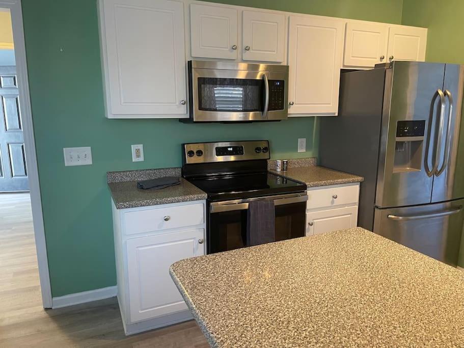 Adorable 3Br/2Ba W/ Garage 2Min Walk Ecu Health Greenville Exterior foto