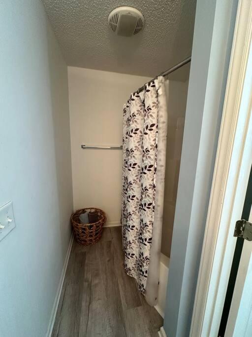 Adorable 3Br/2Ba W/ Garage 2Min Walk Ecu Health Greenville Exterior foto