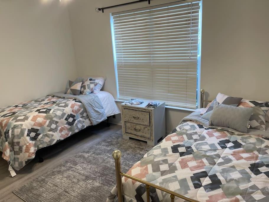 Adorable 3Br/2Ba W/ Garage 2Min Walk Ecu Health Greenville Exterior foto