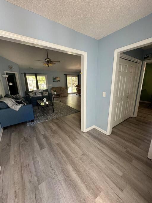 Adorable 3Br/2Ba W/ Garage 2Min Walk Ecu Health Greenville Exterior foto